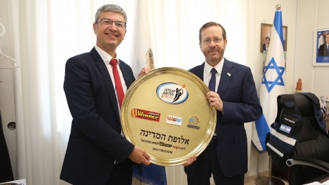 נשיא המדינה ורעייתו ביקרו ברמלה 7.jpeg